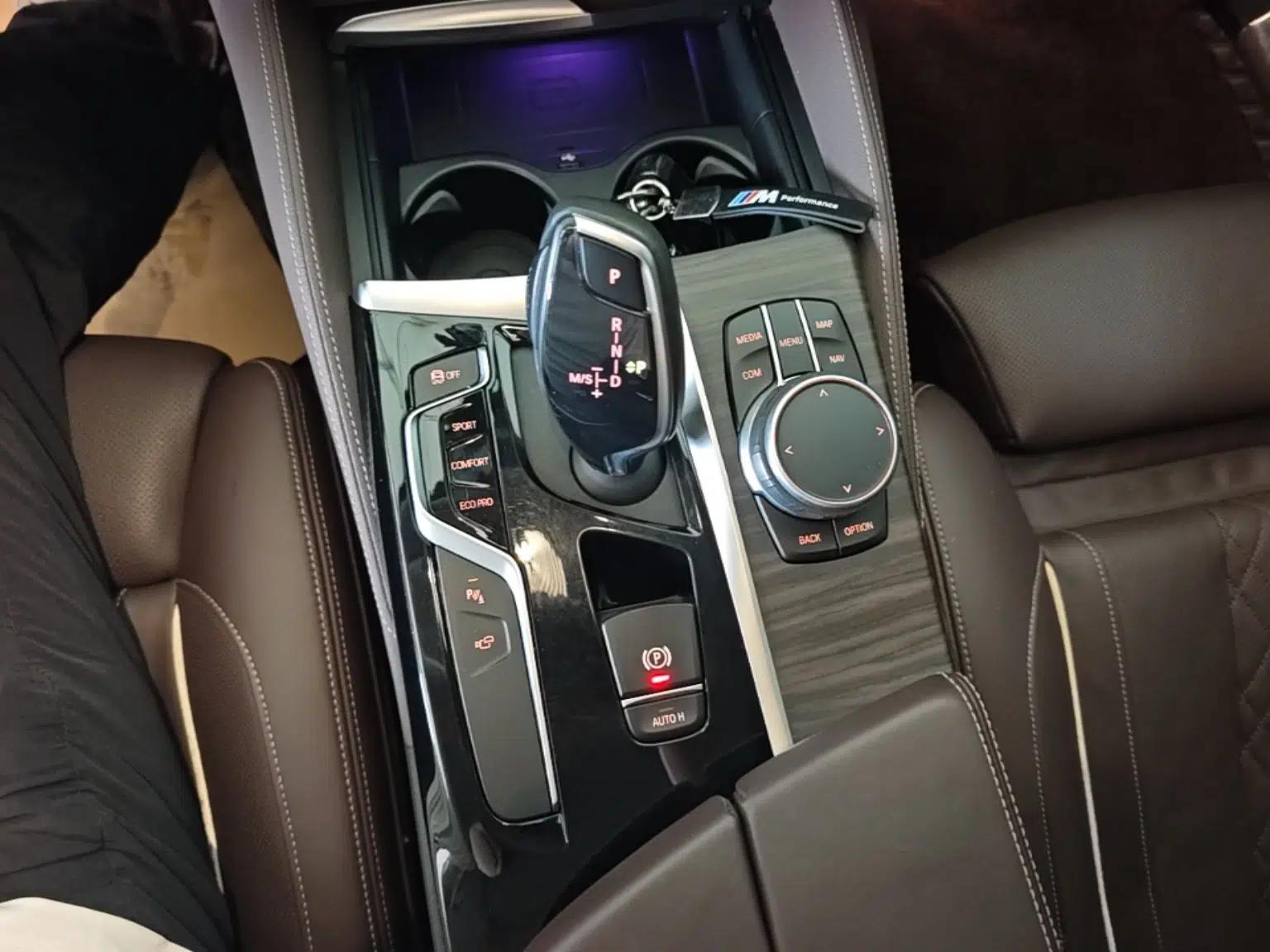 BMW 5 Series 2020 530Li Luxury Edition Premium Package — миниатюра 21