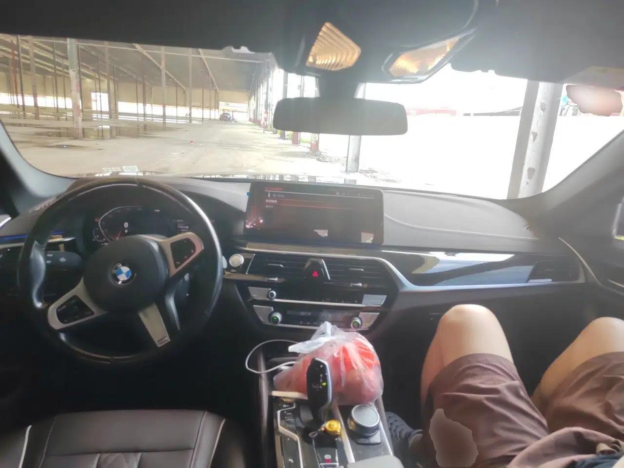 BMW 5 Series 2022 Restyled 525Li M Sport Package — миниатюра 9