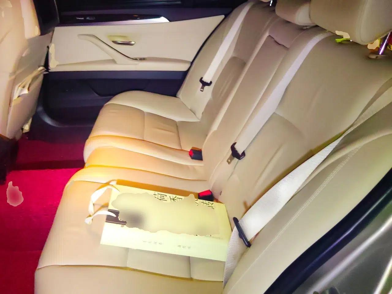 BMW 5 Series 2012 530Li Luxury Model — миниатюра 17