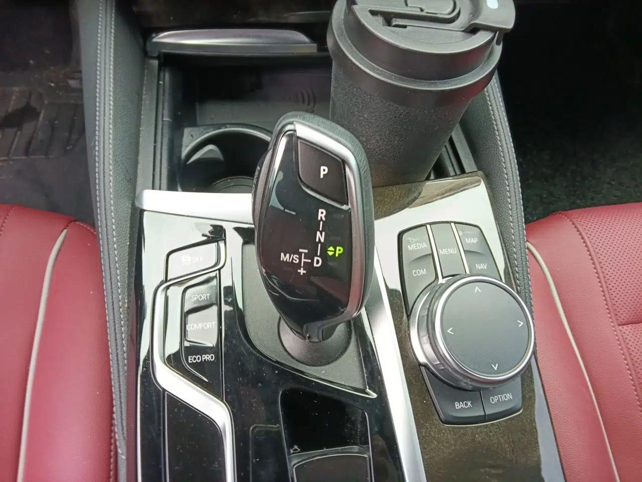 BMW 5 Series 2022 Restyled 525Li M Sport Package — миниатюра 14