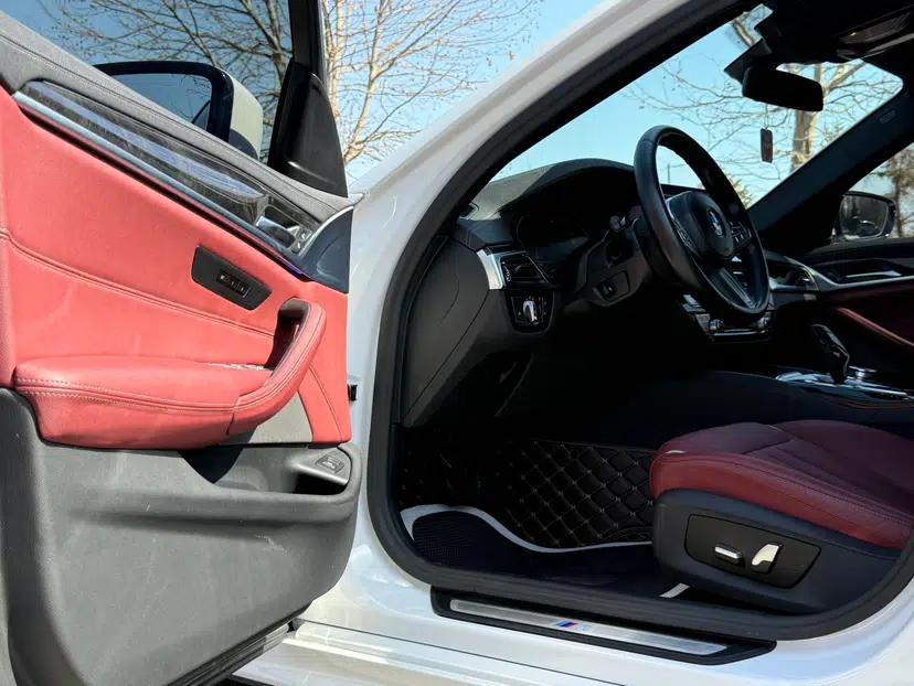 BMW 5 Series 2022 Second Facelift 525Li M Sport Package — миниатюра 28