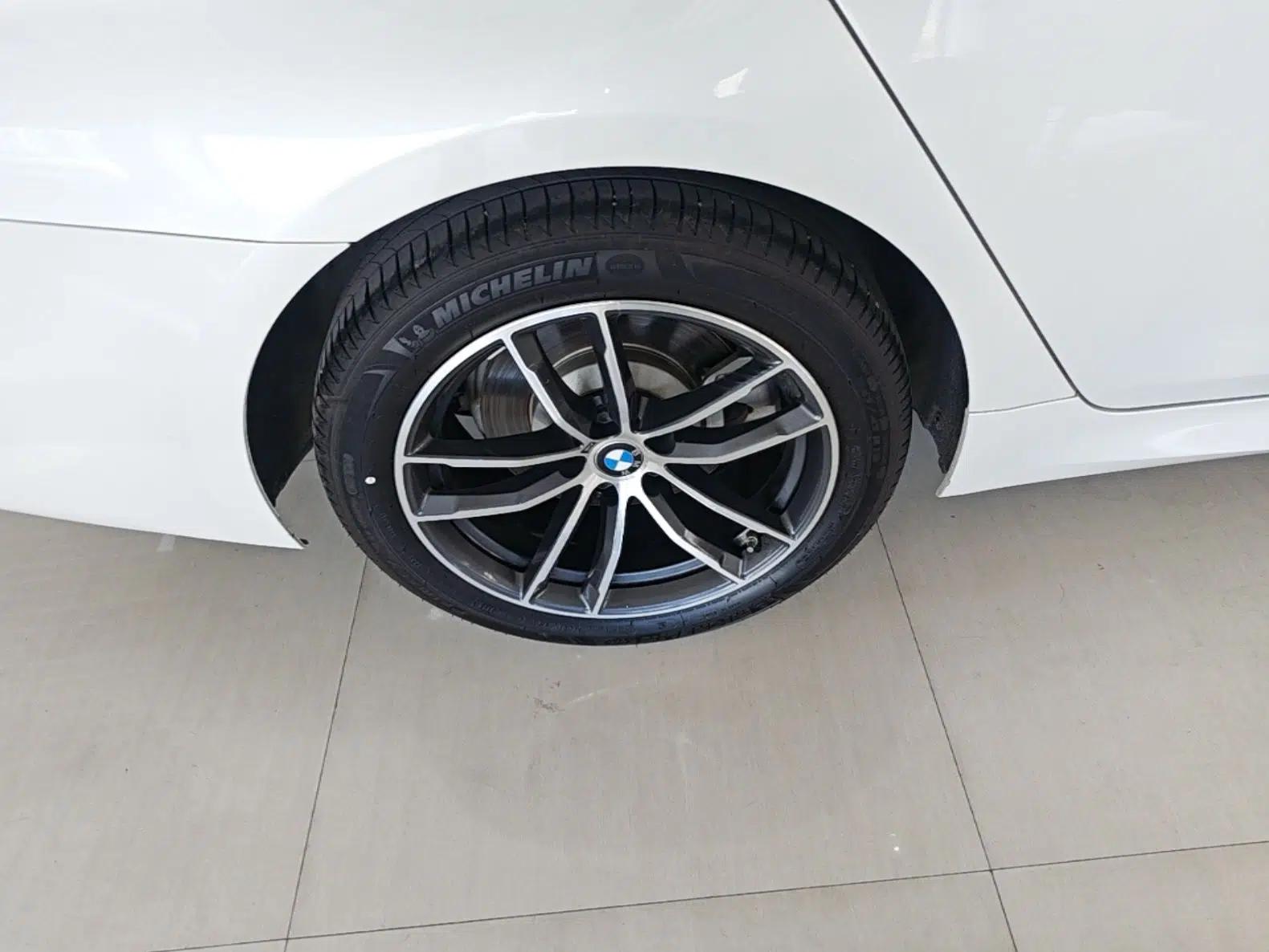 BMW 5 Series 2022 Restyled 525Li M Sport Package — миниатюра 11