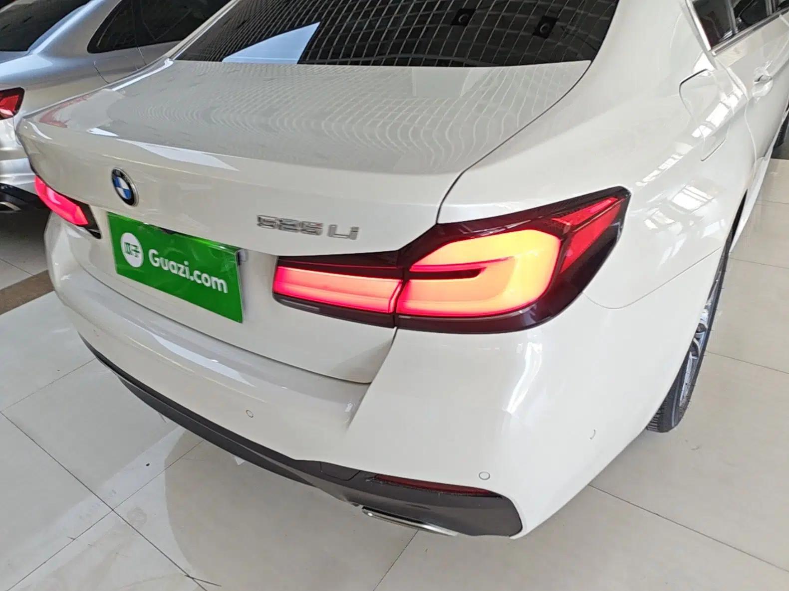 BMW 5 Series 2022 Restyled 525Li M Sport Package — миниатюра 14