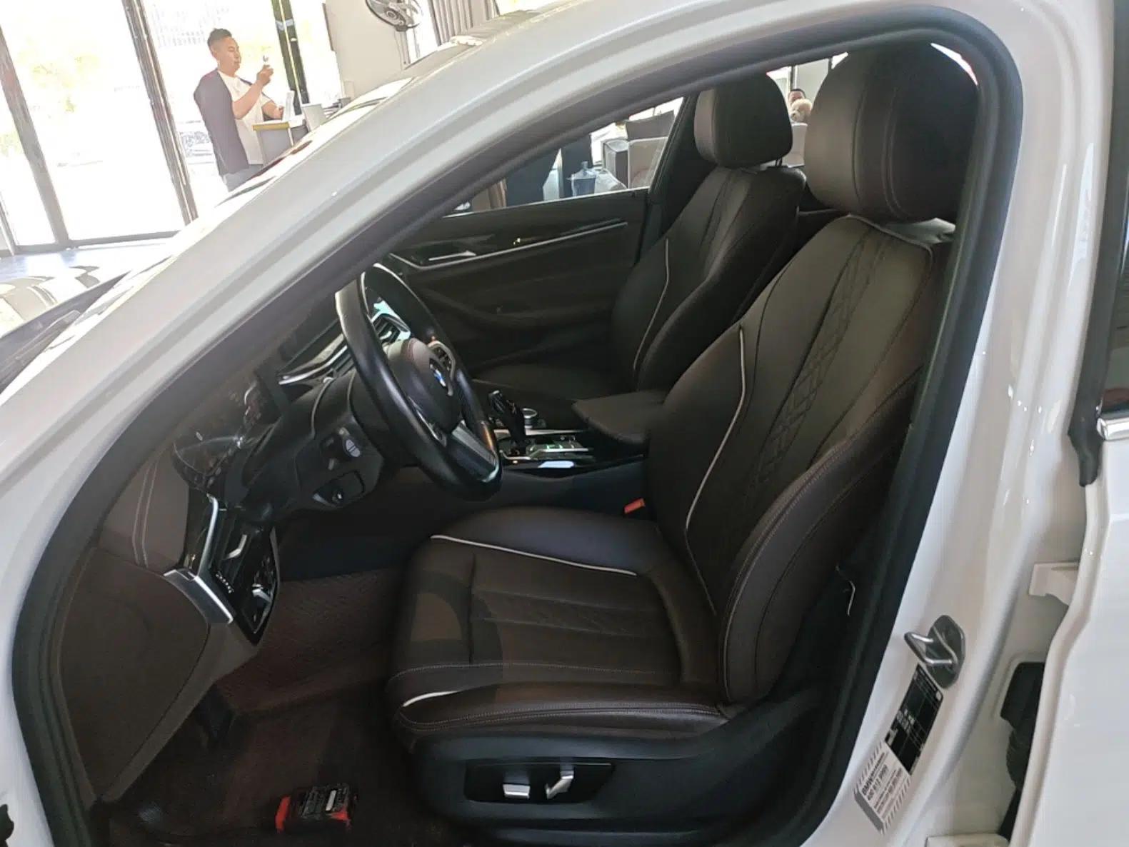 BMW 5 Series 2022 Restyled 525Li M Sport Package — миниатюра 22