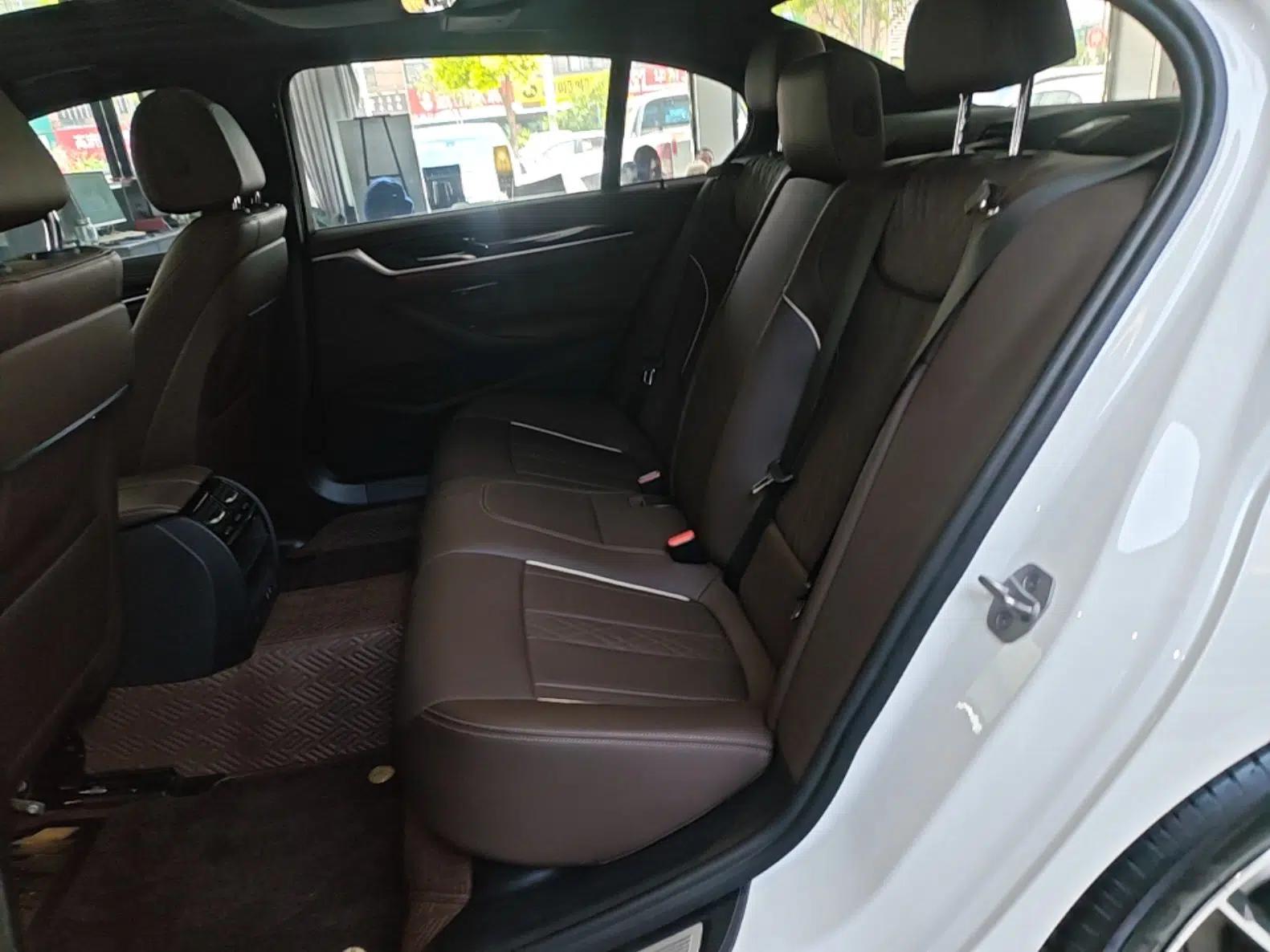 BMW 5 Series 2022 Restyled 525Li M Sport Package — миниатюра 25