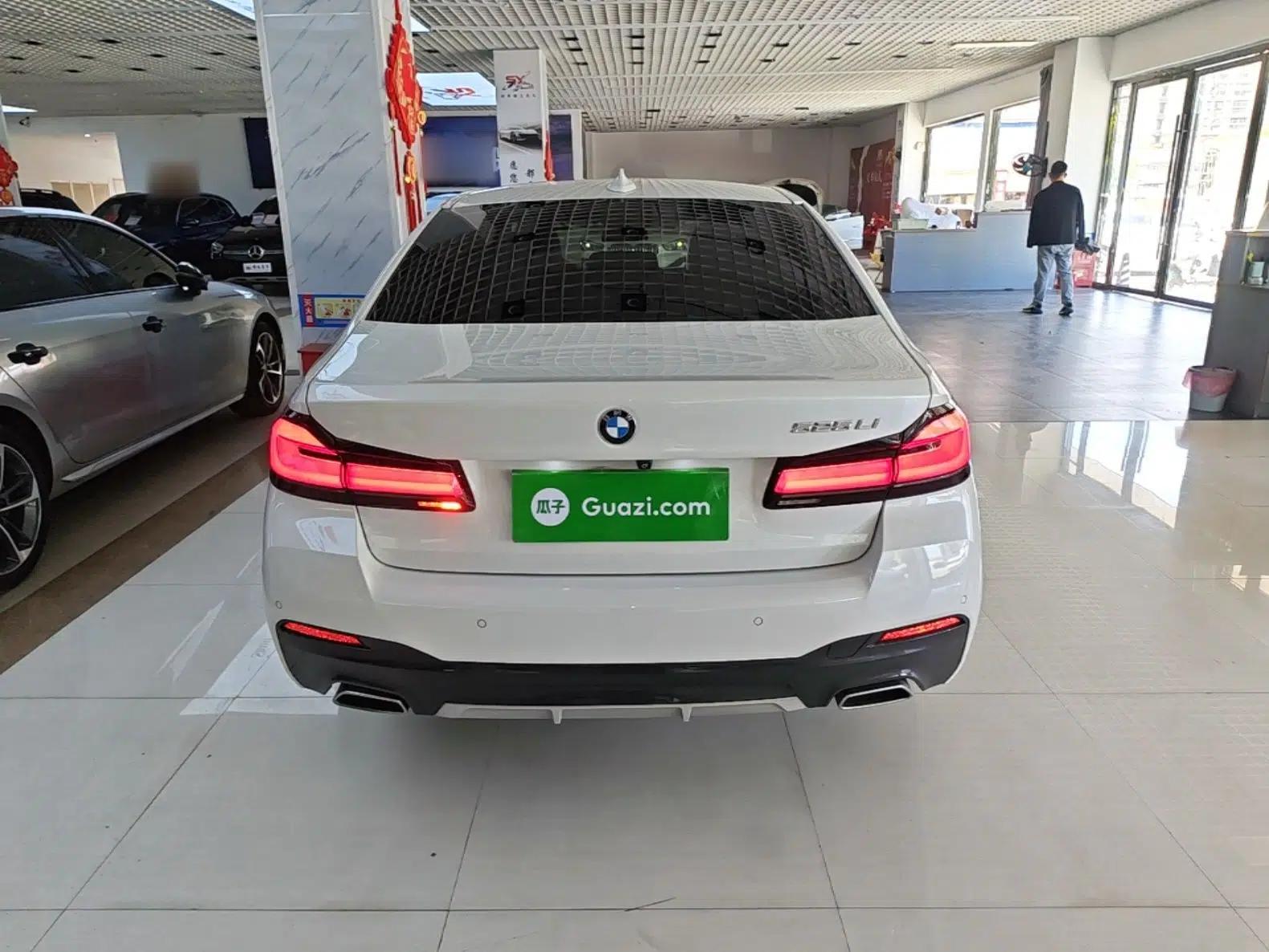 BMW 5 Series 2022 Restyled 525Li M Sport Package — миниатюра 5