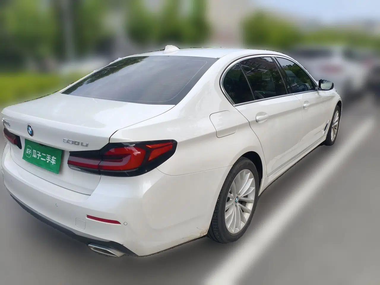 BMW 5 Series 2022 Restyled 525Li Luxury Package — миниатюра 6