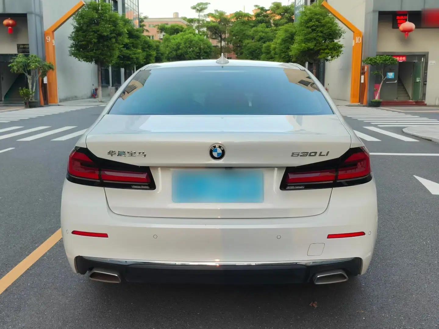 BMW 5 Series 2023 530Li Leading Edition Luxury Package — миниатюра 14