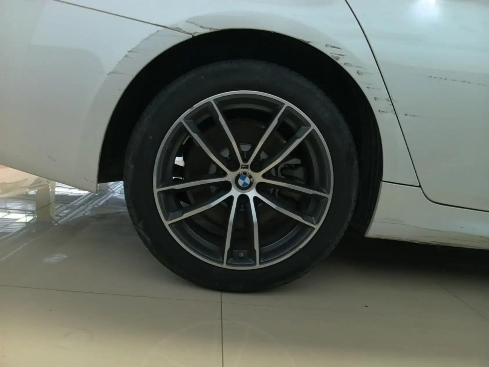 BMW 5 Series 2022 Second Facelift 525Li M Sport Package — миниатюра 11