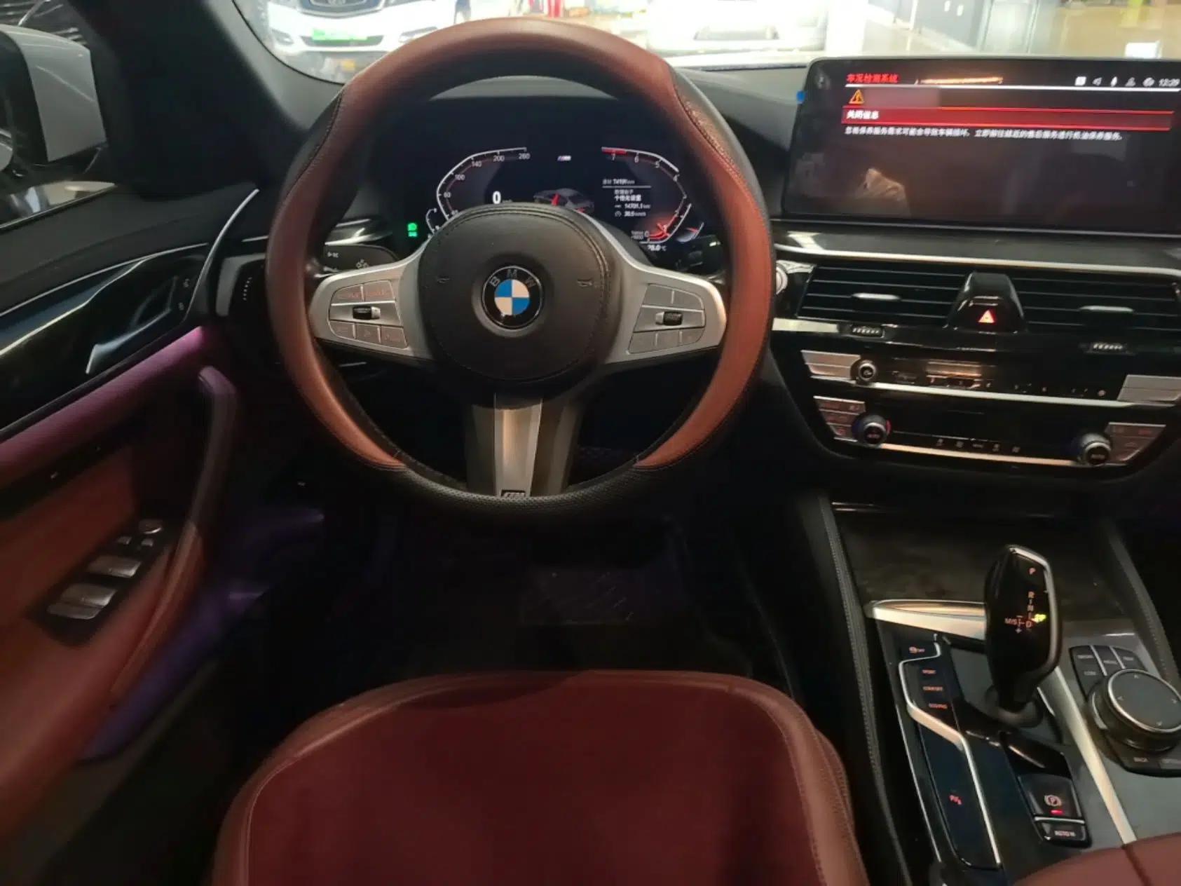 BMW 5 Series 2022 Second Facelift 525Li M Sport Package — миниатюра 13