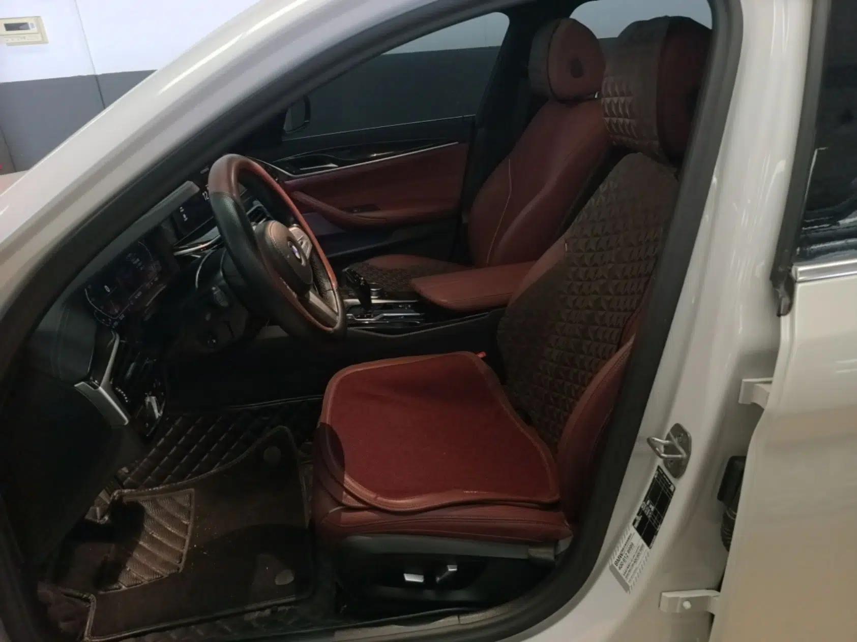 BMW 5 Series 2022 Second Facelift 525Li M Sport Package — миниатюра 17