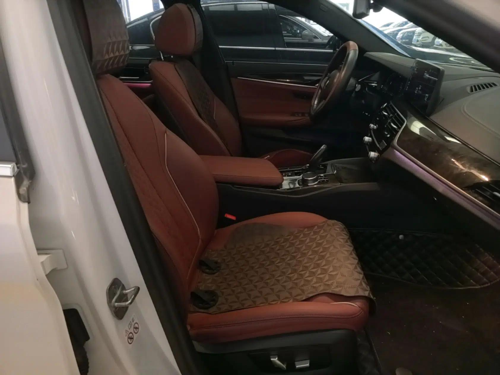 BMW 5 Series 2022 Second Facelift 525Li M Sport Package — миниатюра 19
