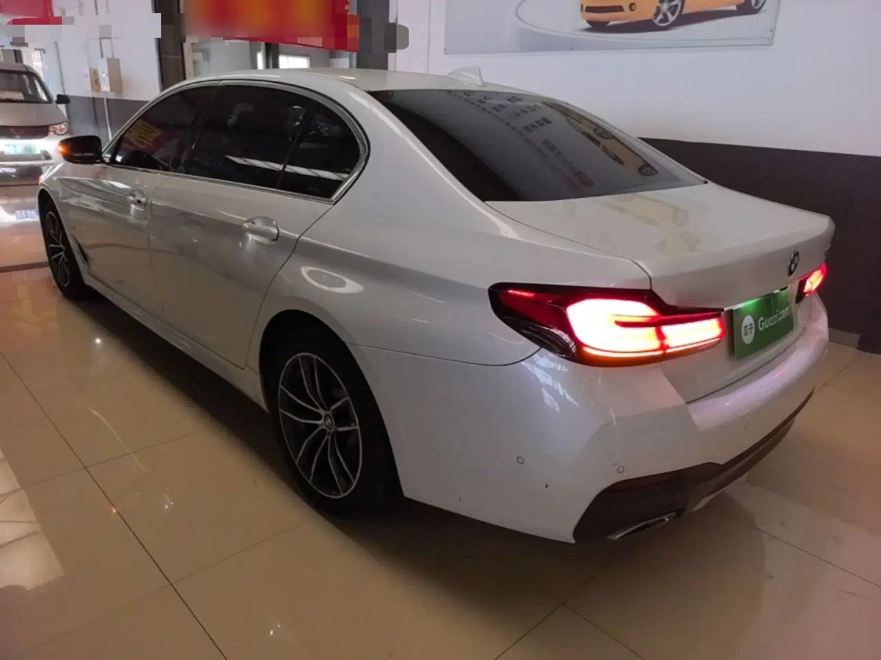 BMW 5 Series 2022 Second Facelift 525Li M Sport Package — миниатюра 4