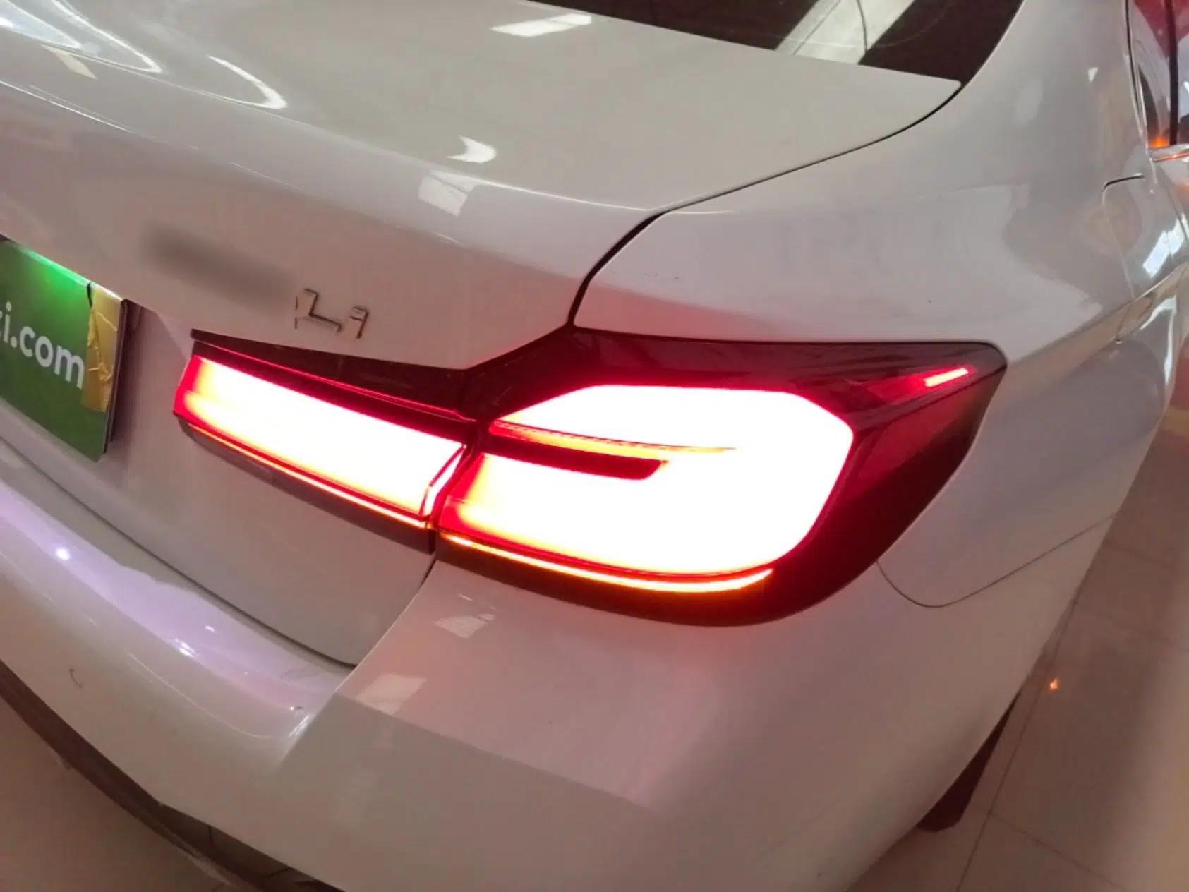 BMW 5 Series 2022 Second Facelift 525Li M Sport Package — миниатюра 9