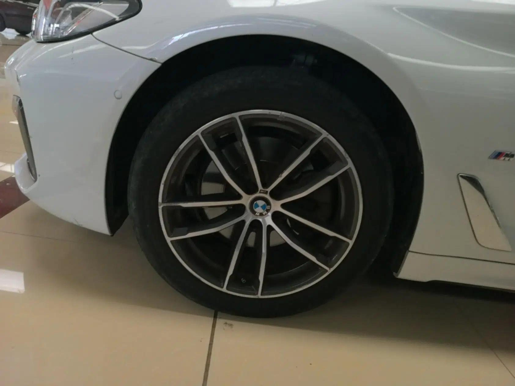 BMW 5 Series 2022 Second Facelift 525Li M Sport Package — миниатюра 10