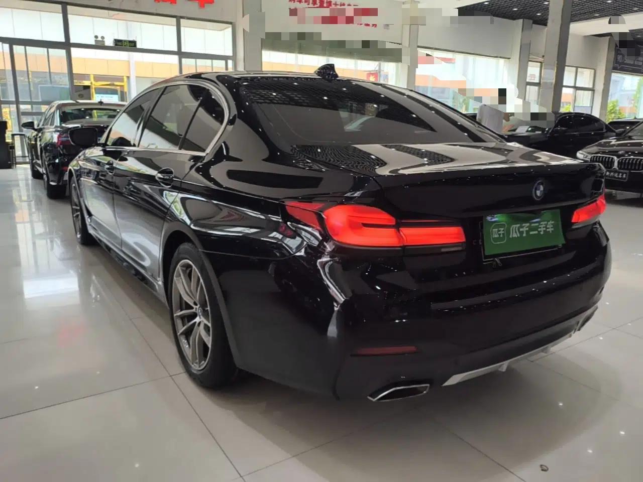 BMW 5 Series New Energy 2022 Second Facelift 535Le M Sport Package — миниатюра 4