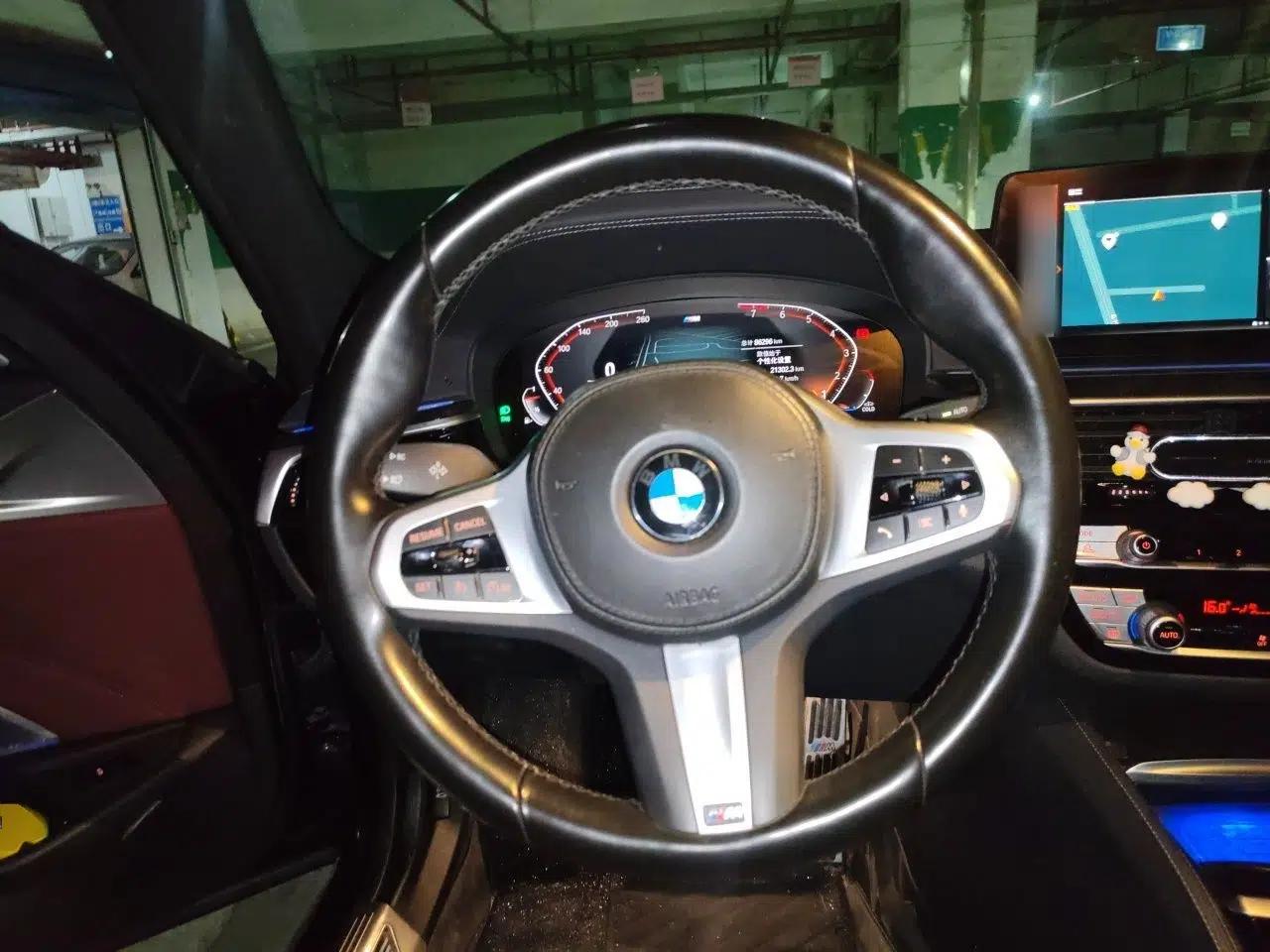 BMW 5 Series 2022 Restyled 525Li M Sport Package — миниатюра 10