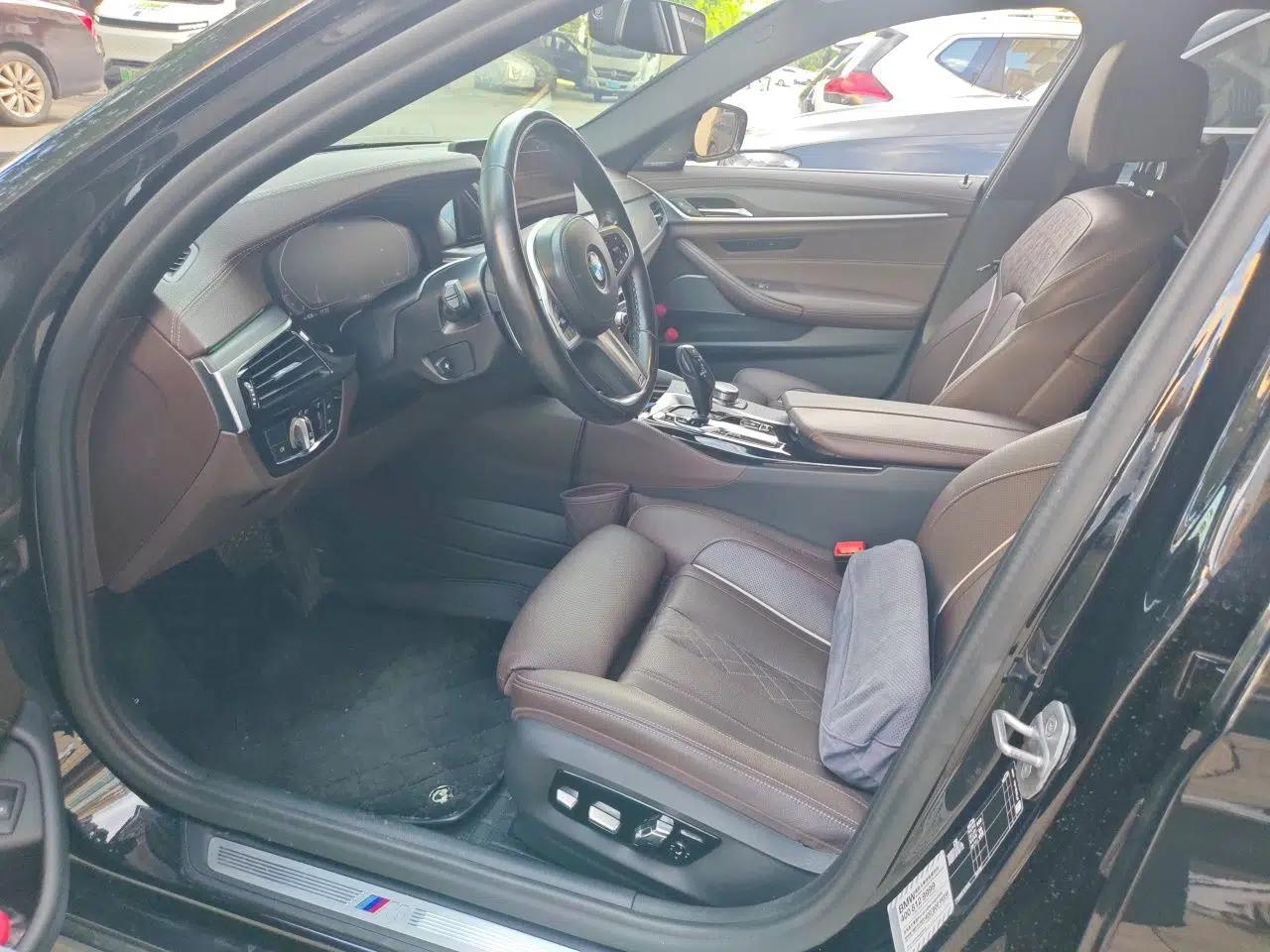 BMW 5 Series 2022 Second Facelift 530Li Luxury Version M Sport Package — миниатюра 15