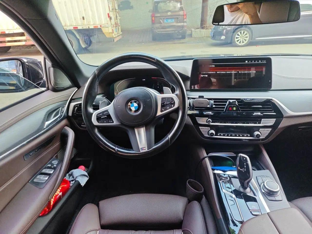 BMW 5 Series 2022 Second Facelift 530Li Luxury Version M Sport Package — миниатюра 10