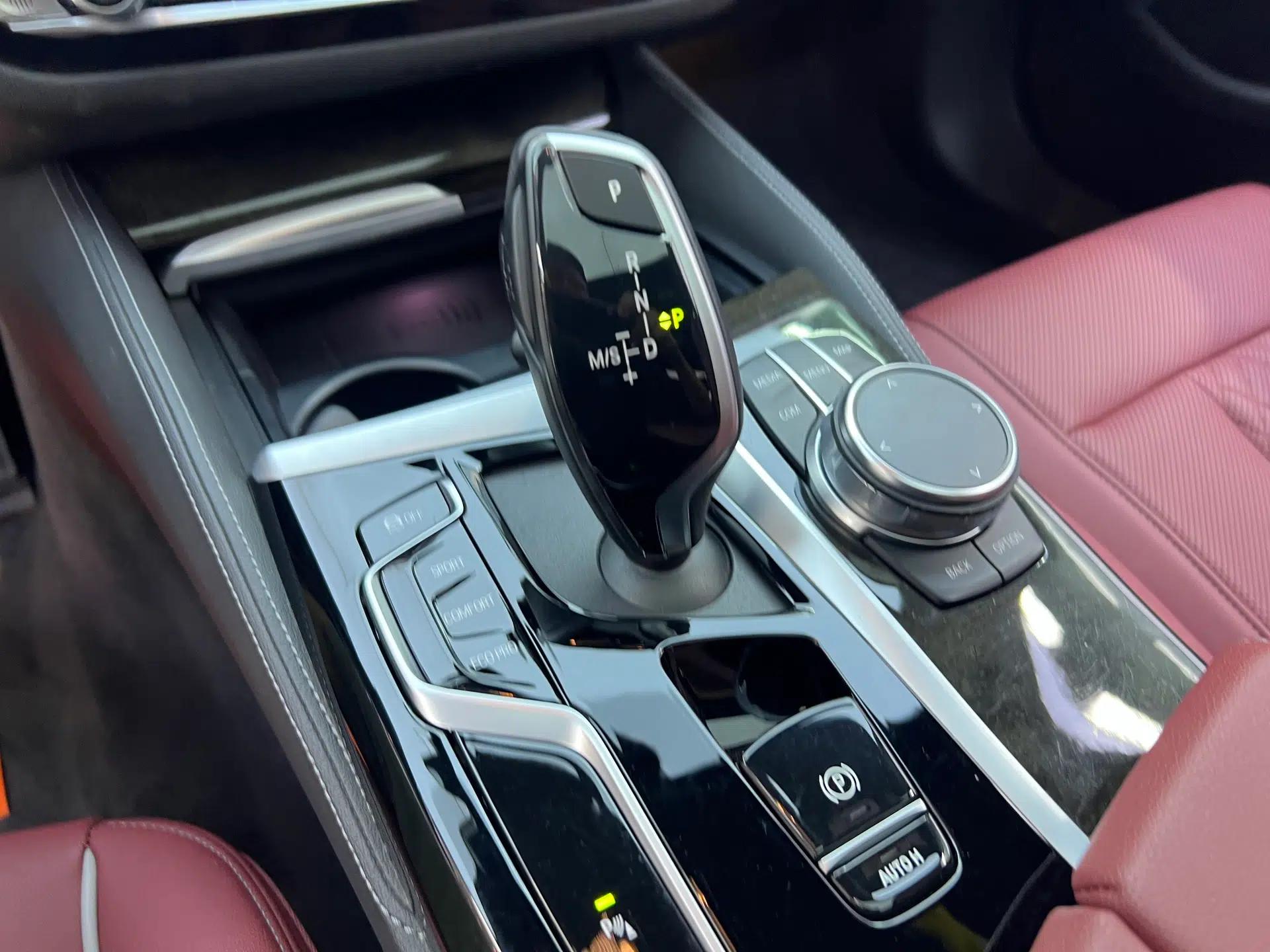 BMW 5 Series 2022 Second Facelift 525Li M Sport Package — миниатюра 11