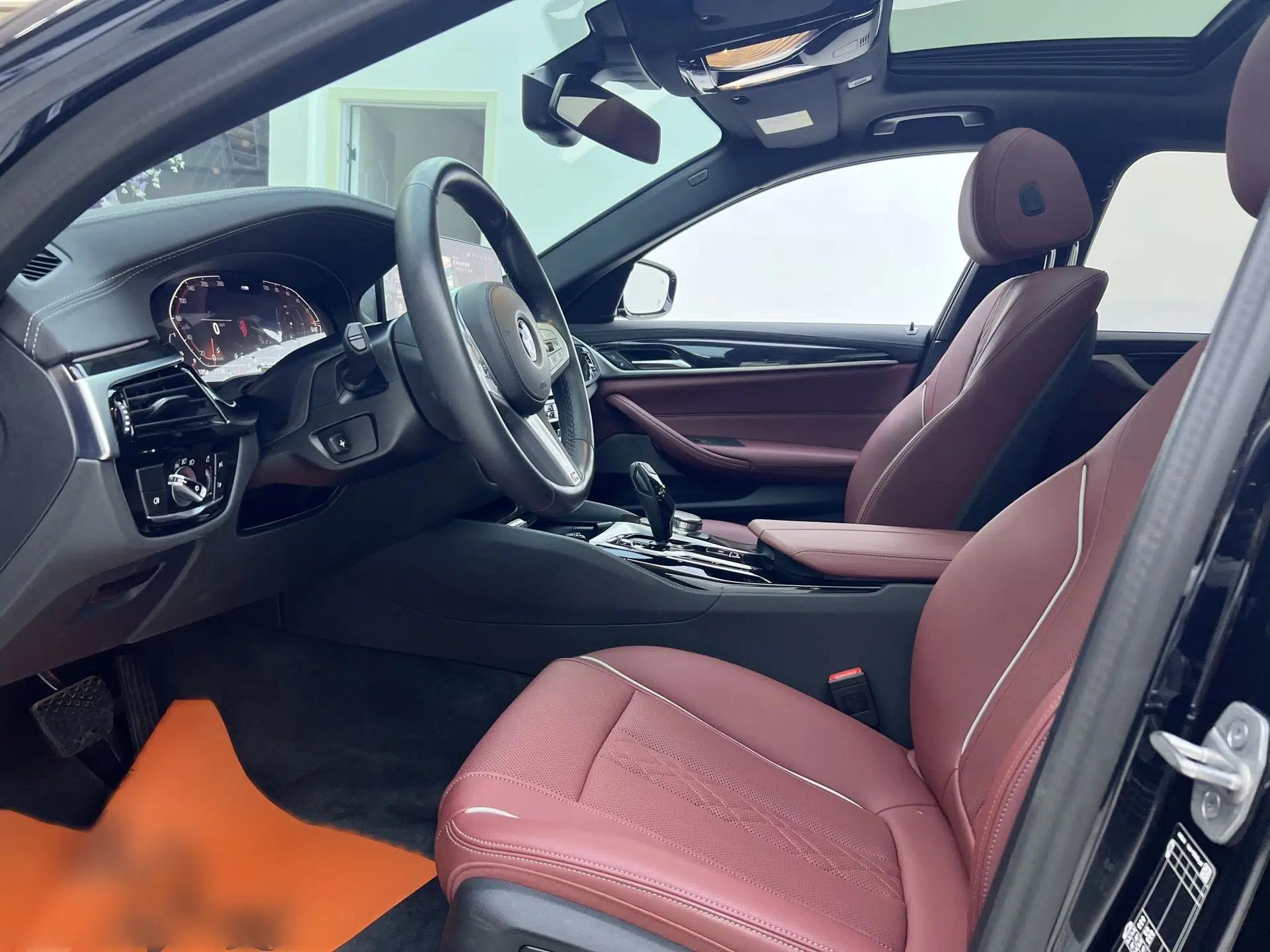BMW 5 Series 2022 Second Facelift 525Li M Sport Package — миниатюра 12