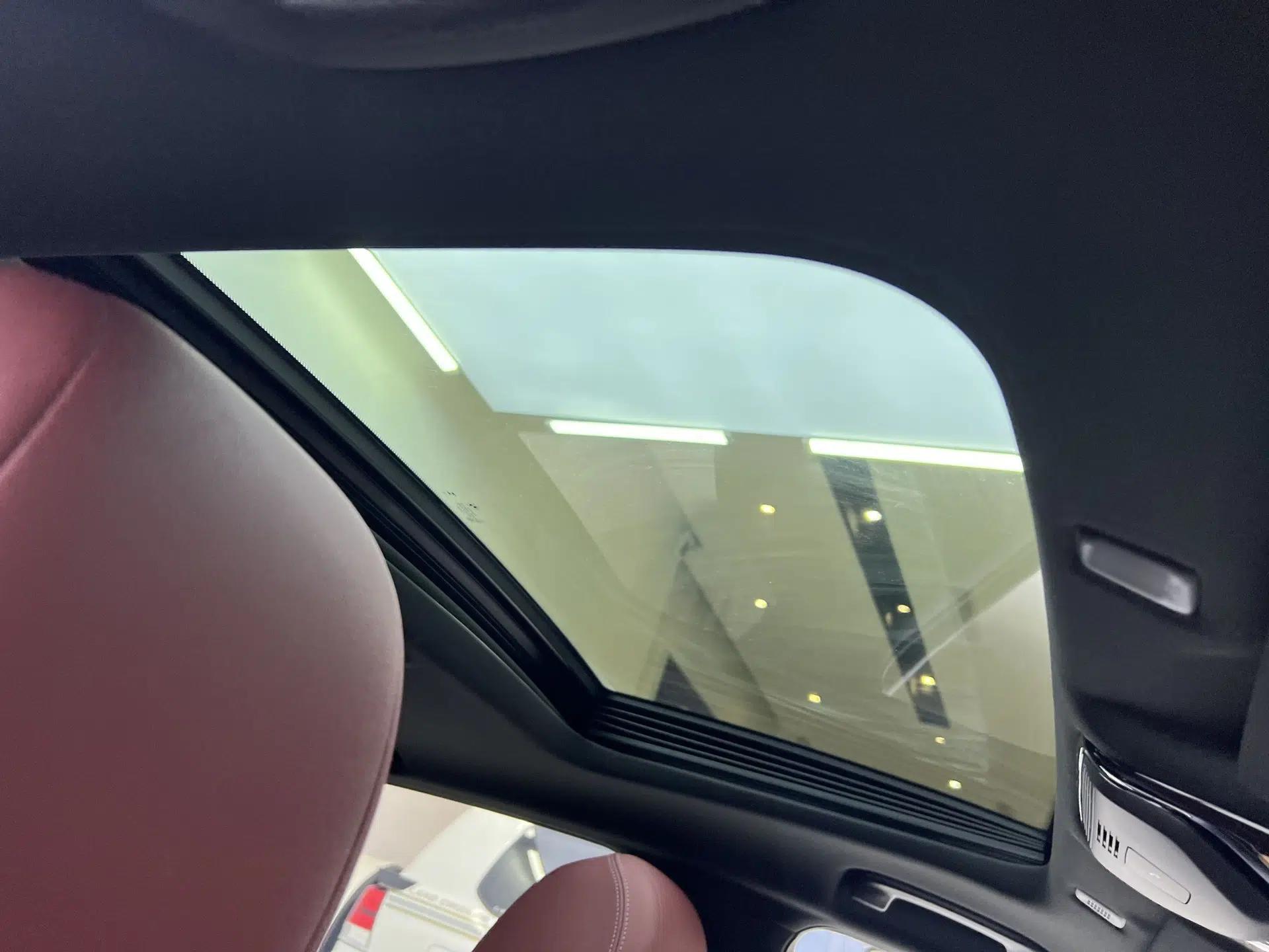 BMW 5 Series 2022 Second Facelift 525Li M Sport Package — миниатюра 14