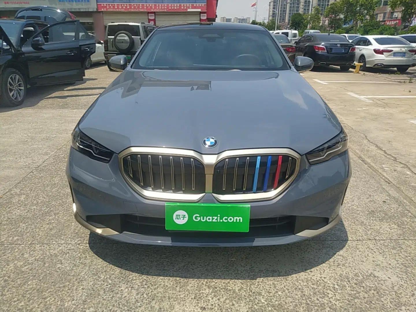 BMW 5 Series 2024 530Li Luxury Package Premium Edition — миниатюра 2