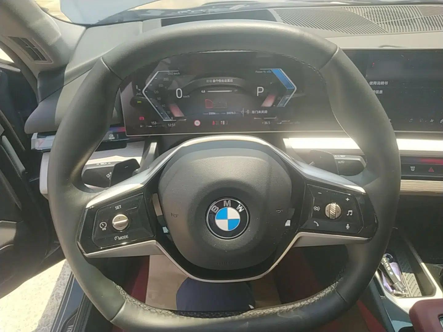 BMW 5 Series 2024 530Li Luxury Package Premium Edition — миниатюра 18