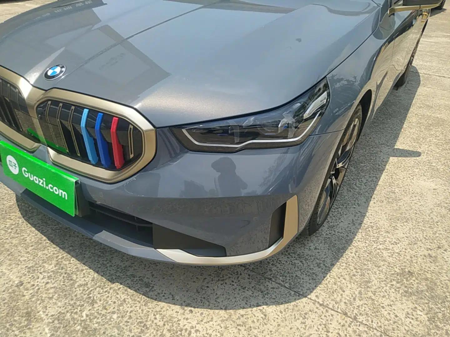 BMW 5 Series 2024 530Li Luxury Package Premium Edition — миниатюра 8