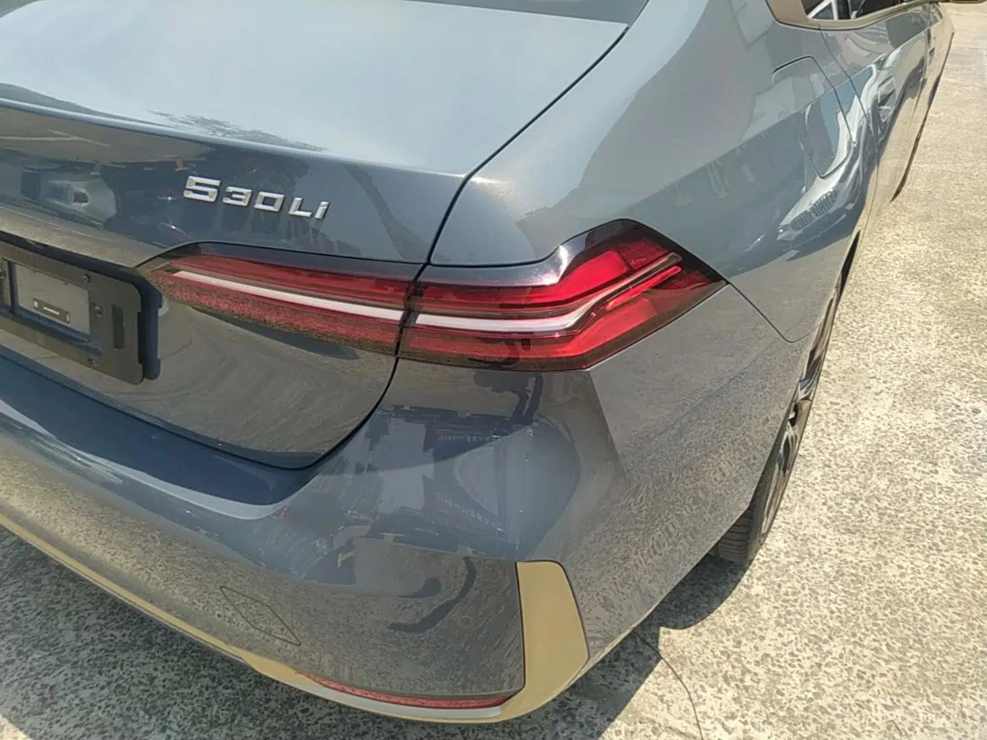 BMW 5 Series 2024 530Li Luxury Package Premium Edition — миниатюра 9