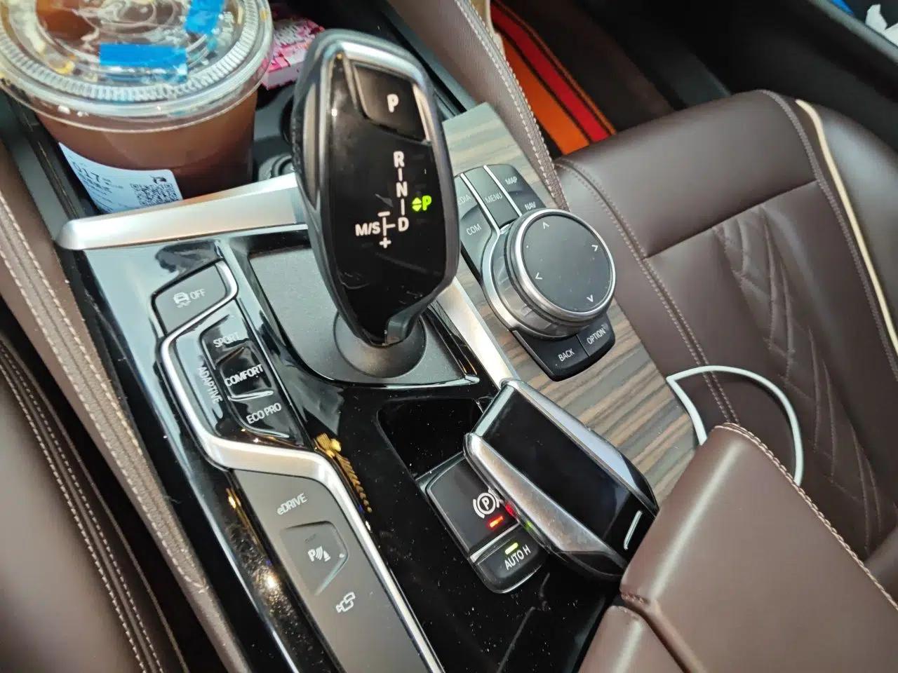 BMW 5 Series New Energy 2020 Mileage Upgrade Version 530Le Luxury Package — миниатюра 14
