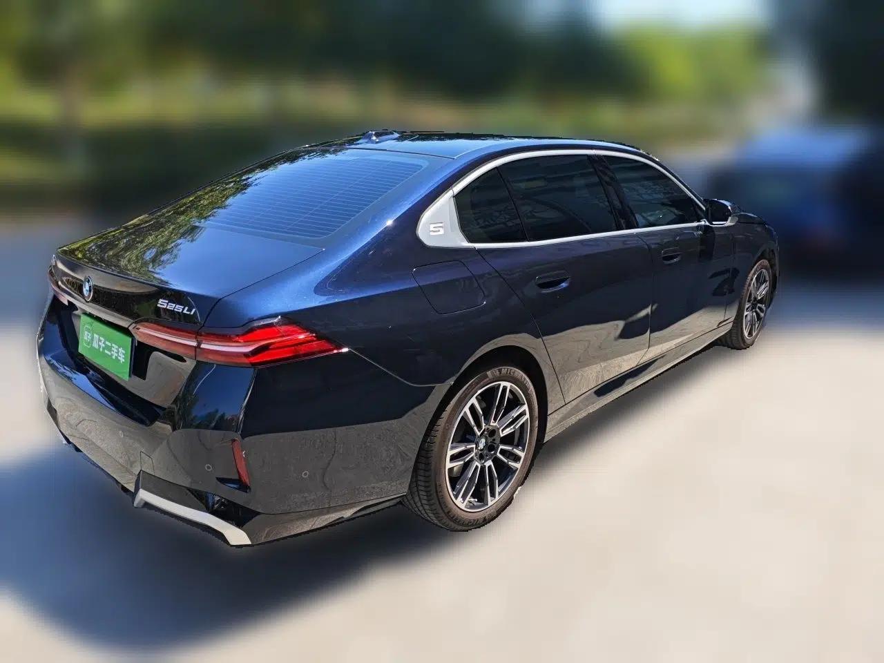 BMW 5 Series 2025 525Li M Sport Package — миниатюра 6