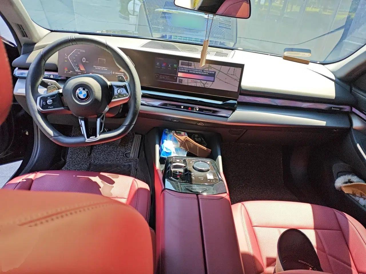BMW 5 Series 2025 525Li M Sport Package — миниатюра 9