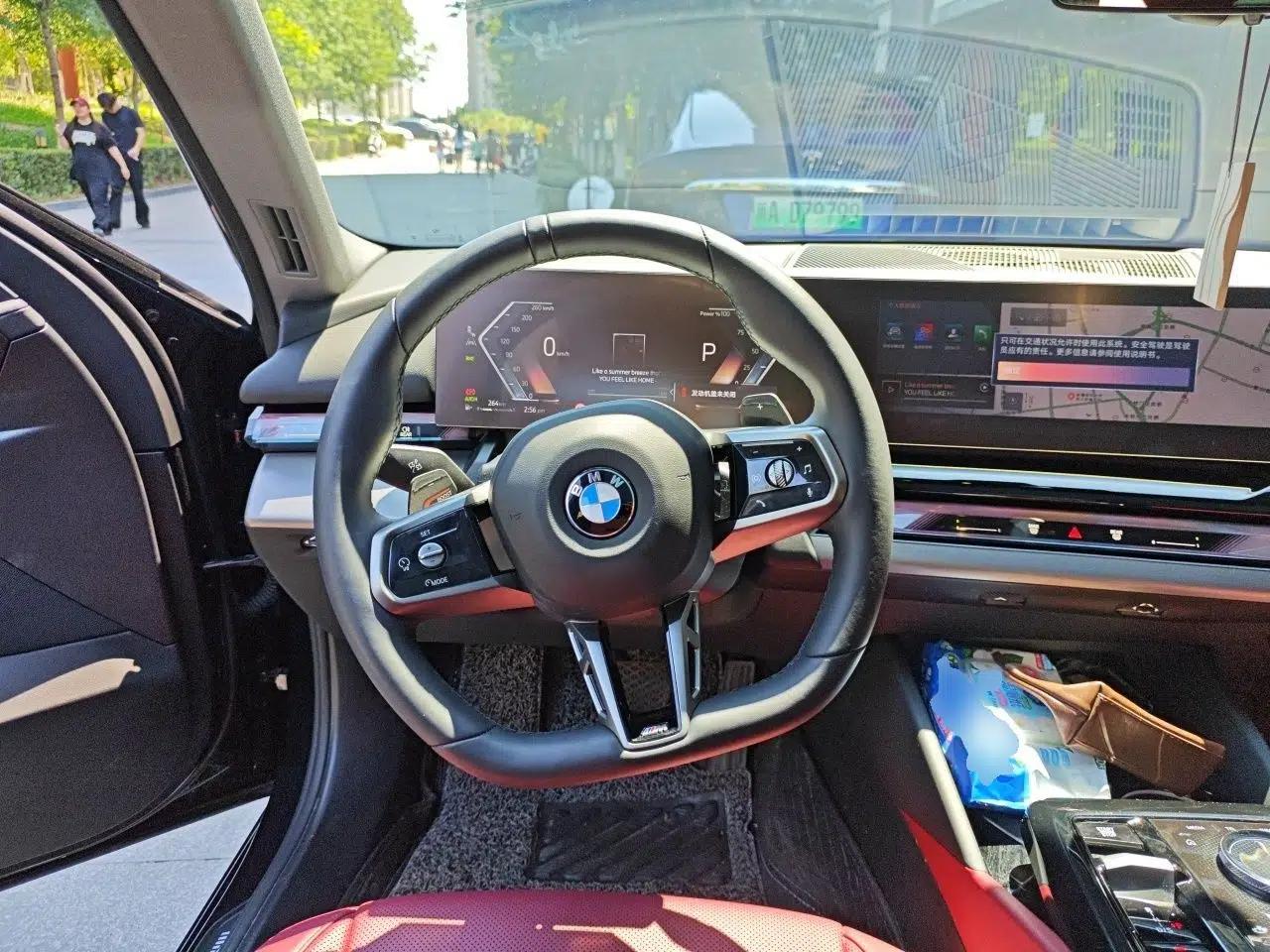 BMW 5 Series 2025 525Li M Sport Package — миниатюра 10