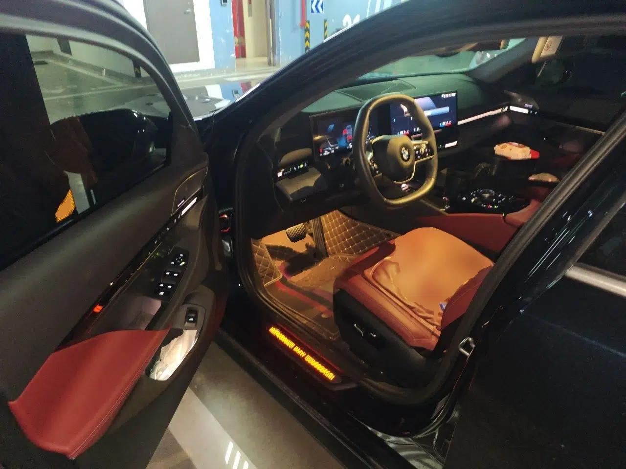 BMW 5 Series 2024 525Li Luxury Package — миниатюра 16