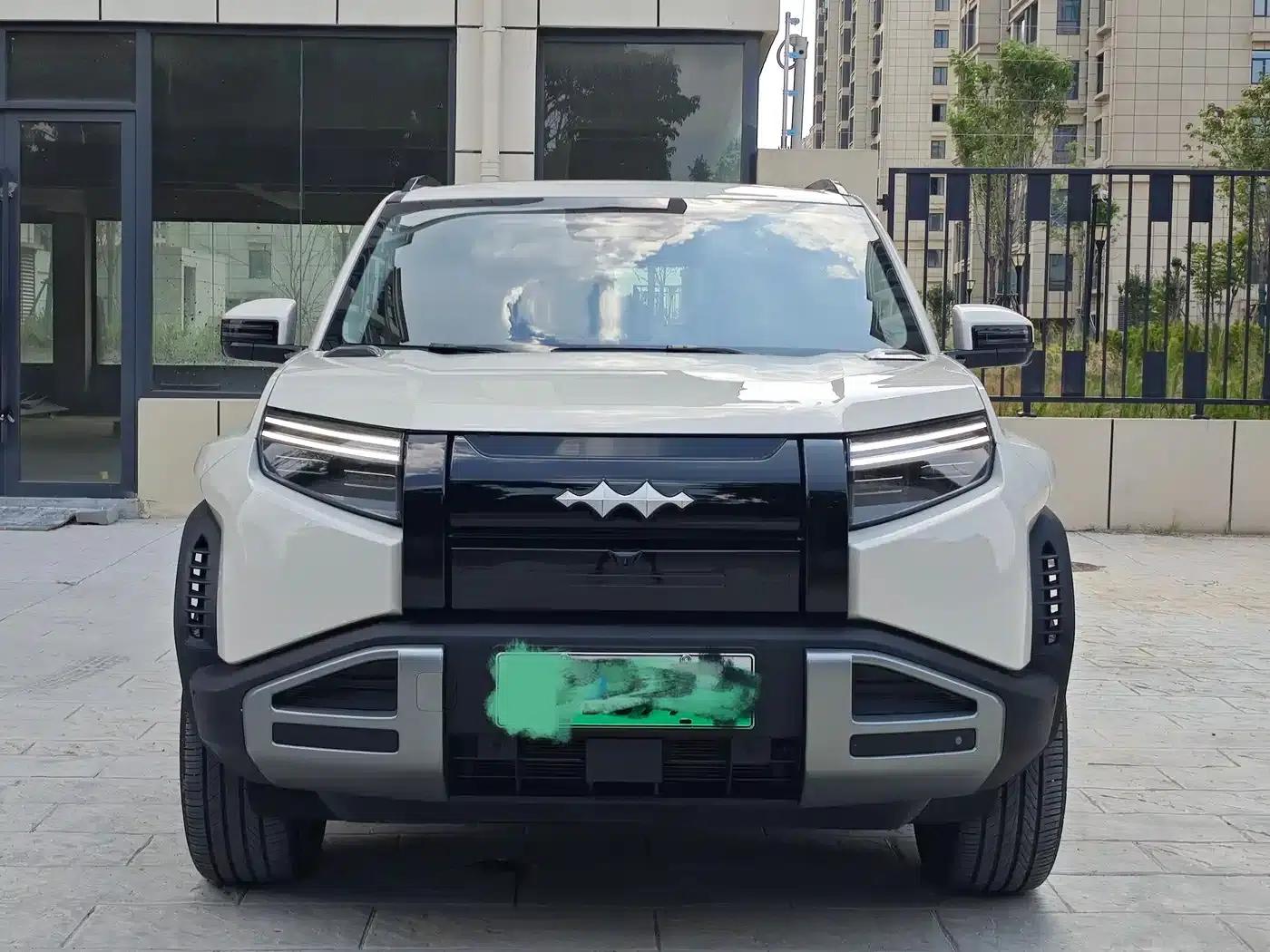 Titanium 3 2025 501KM AWD Max Edition — миниатюра 2