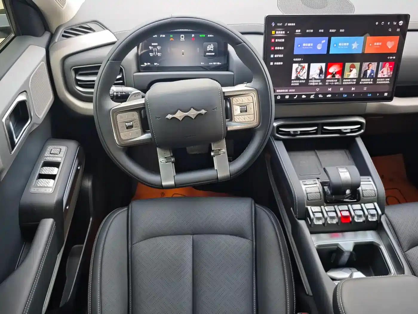 Titanium 3 2025 501KM AWD Max Edition — миниатюра 4