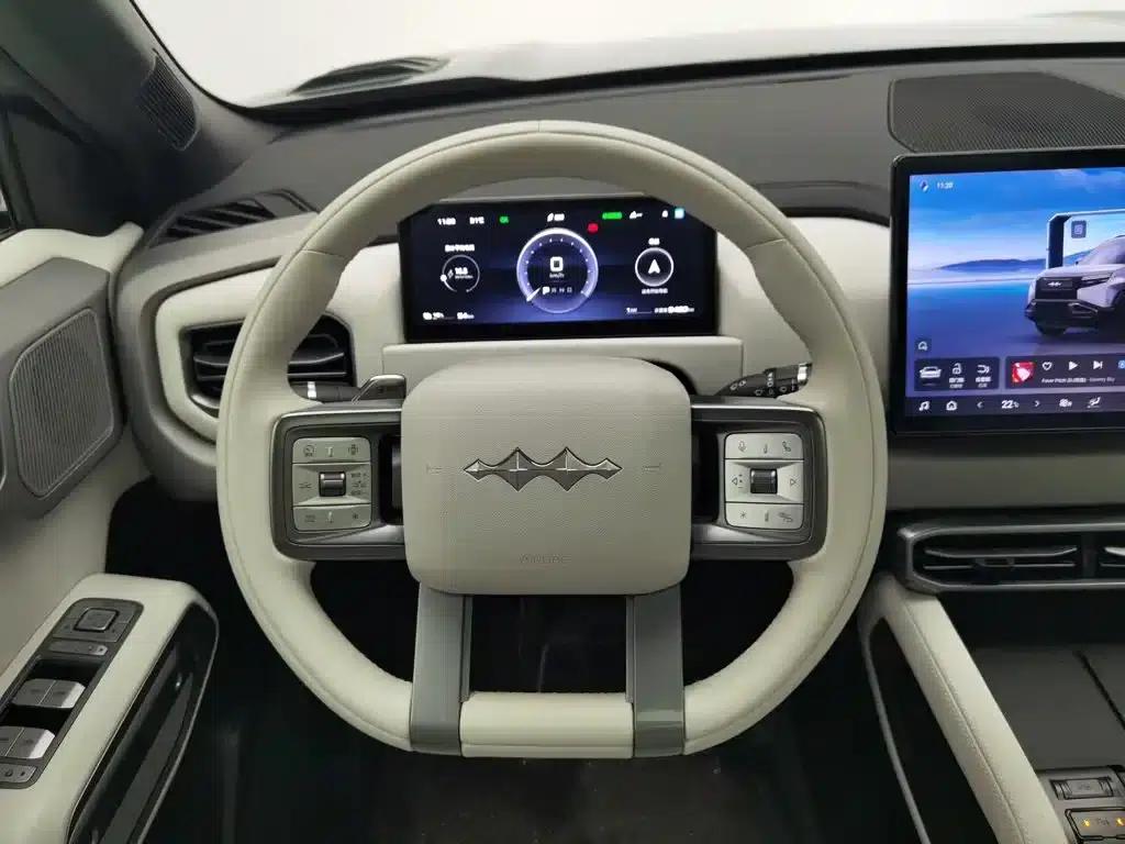 Titanium 3 2025 Model 501KM Rear-Wheel Drive Pro — миниатюра 11