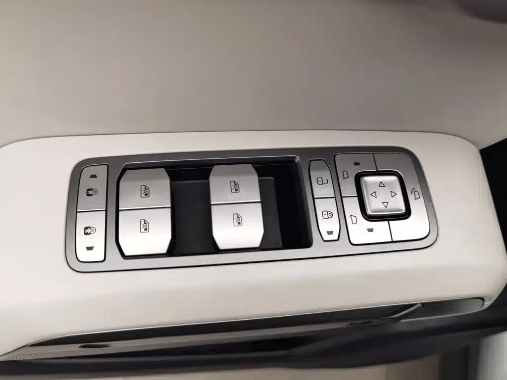 Titanium 3 2025 Model 501KM Rear-Wheel Drive Pro — миниатюра 9