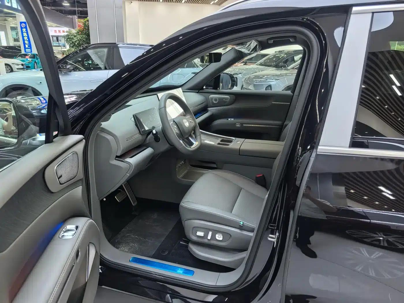 Leapmotor D19 2026 Pure Electric 620 Smart Edition (Six Seats) — миниатюра 12