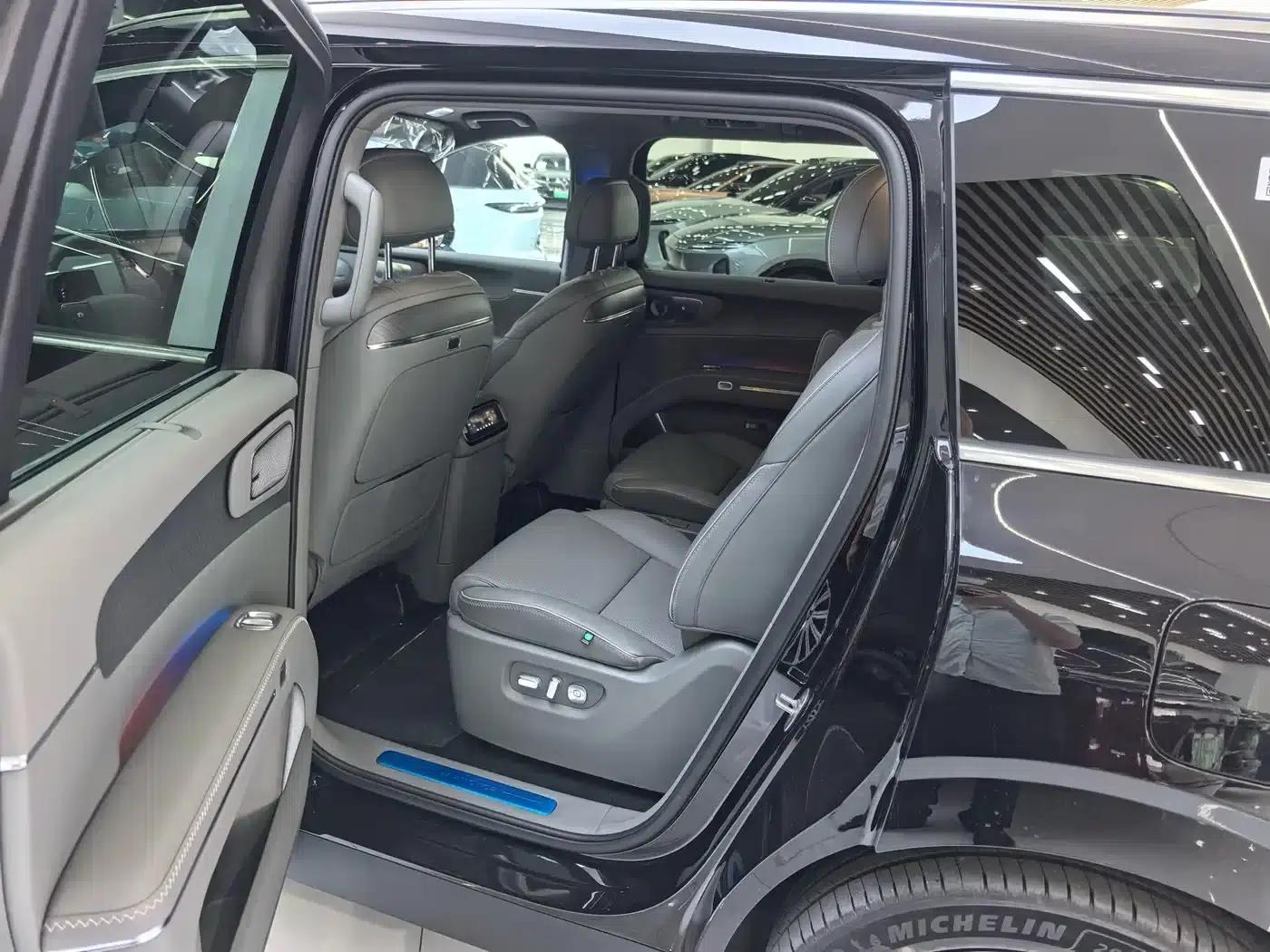 Leapmotor D19 2026 Pure Electric 620 Smart Edition (Six Seats) — миниатюра 13