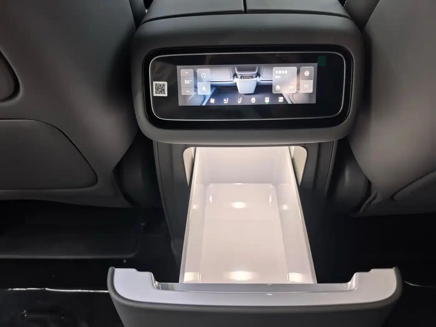 Leapmotor D19 2026 Pure Electric 620 Smart Edition (Six Seats) — миниатюра 10