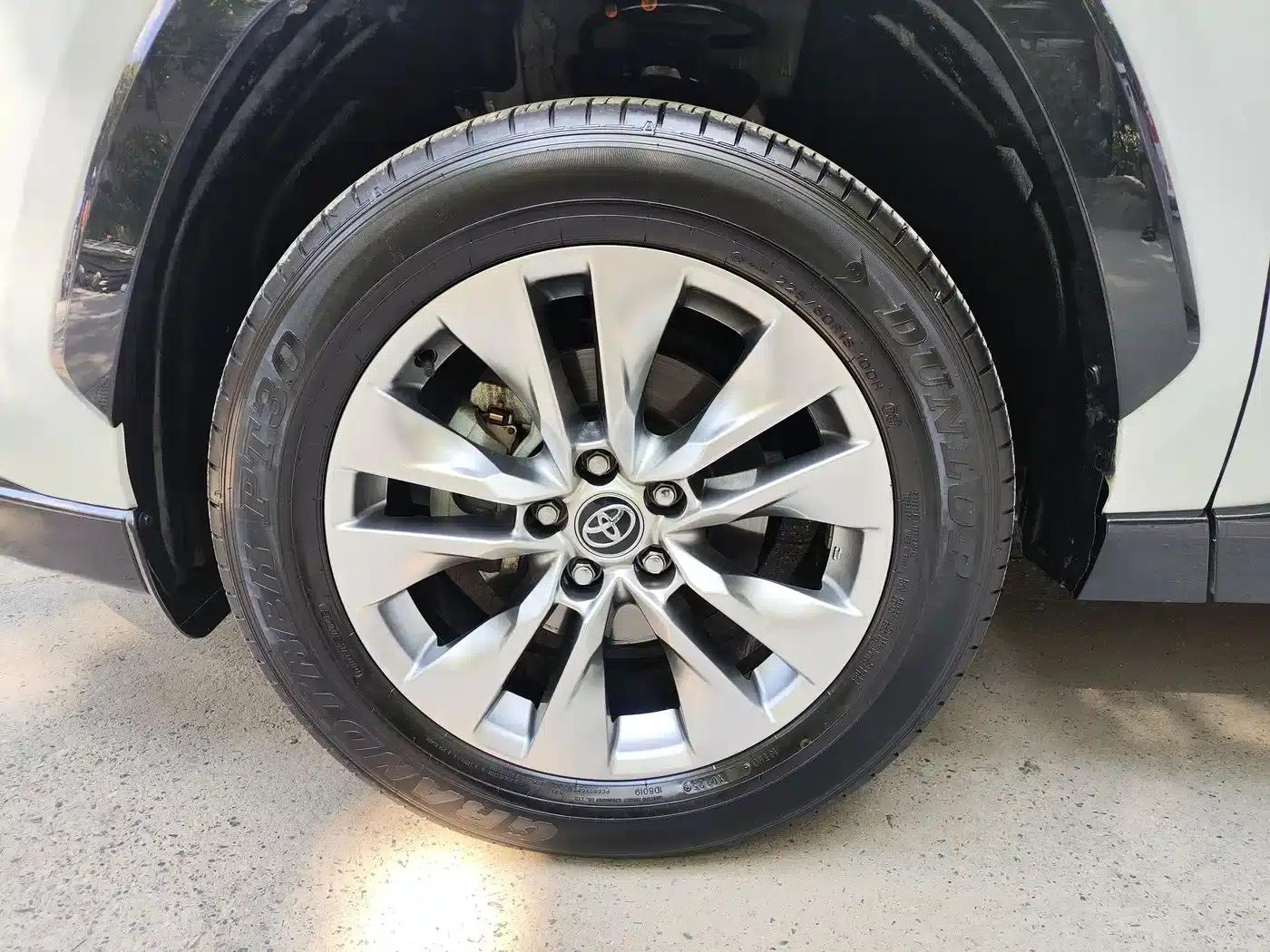 2024 Toyota RAV4 2.0L CVT 2WD Urban Edition — миниатюра 12
