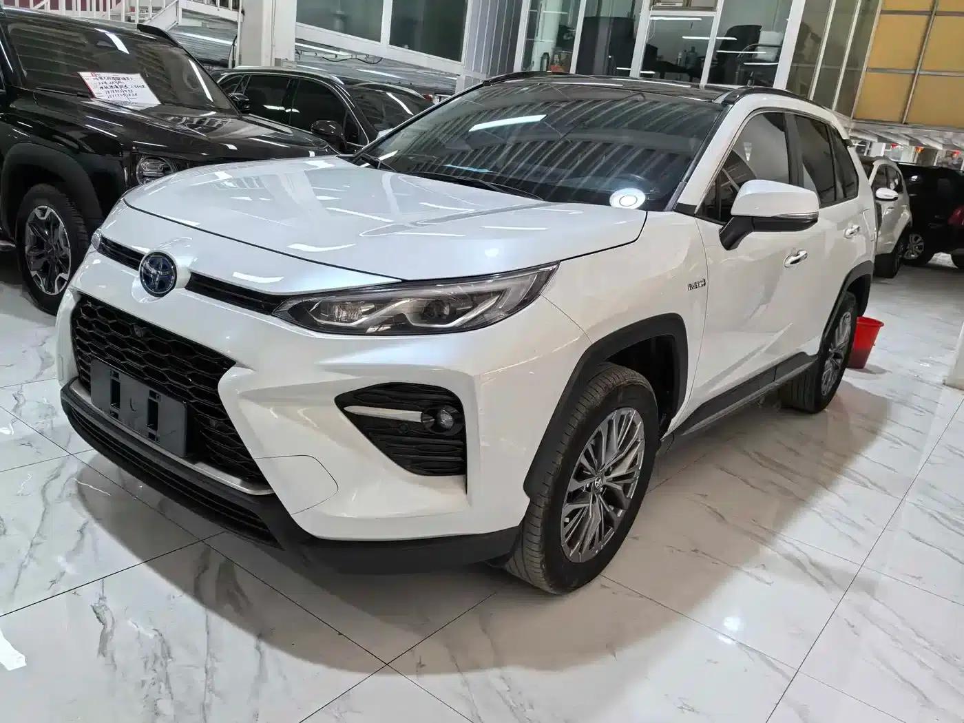2023 Toyota RAV4 Hybrid 2.5L E-CVT 2WD Premium Edition — миниатюра 1