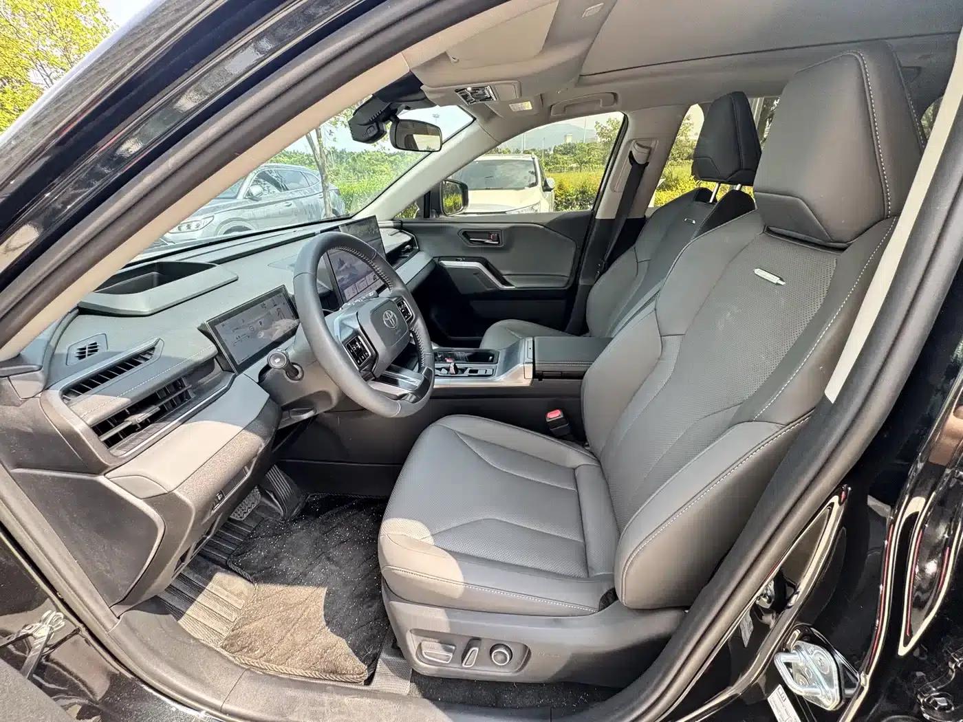 Highlander 2026 2.0L Intelligent Hybrid PRO — миниатюра 5