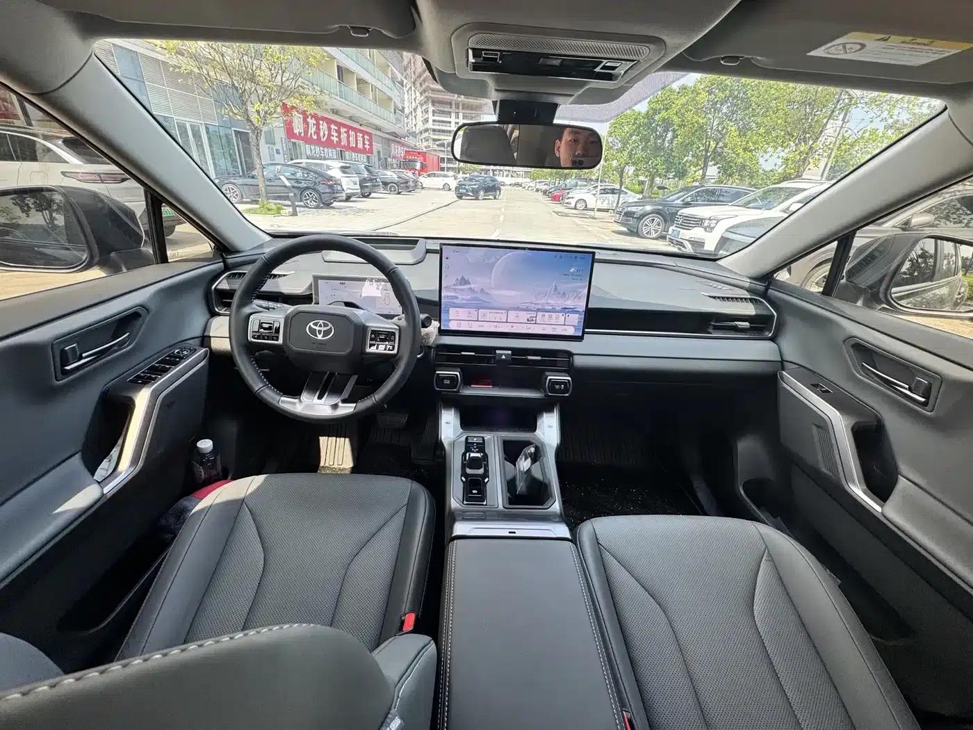 Highlander 2026 2.0L Intelligent Hybrid PRO — миниатюра 7