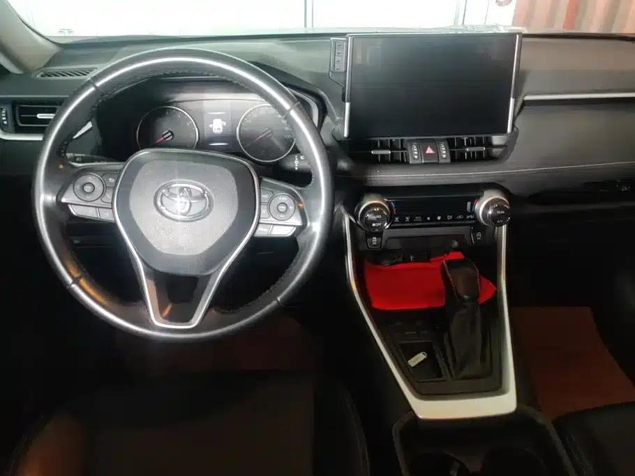 2020 Toyota RAV4 2.0L CVT 2WD Luxury Edition — миниатюра 12