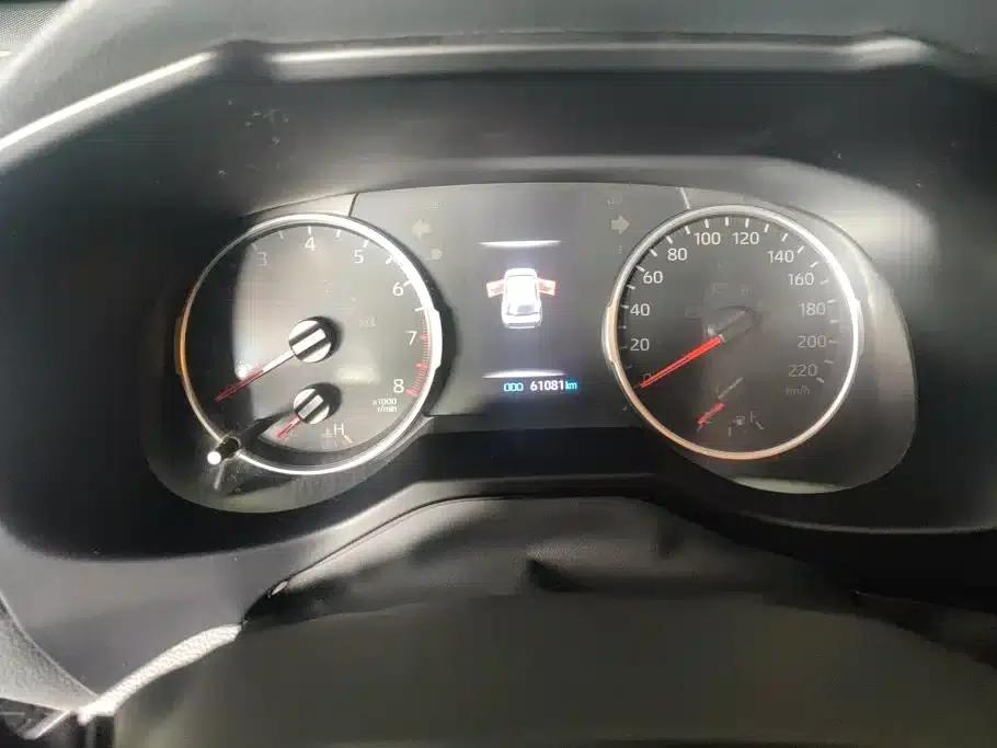 2020 Toyota RAV4 2.0L CVT 2WD Luxury Edition — миниатюра 14