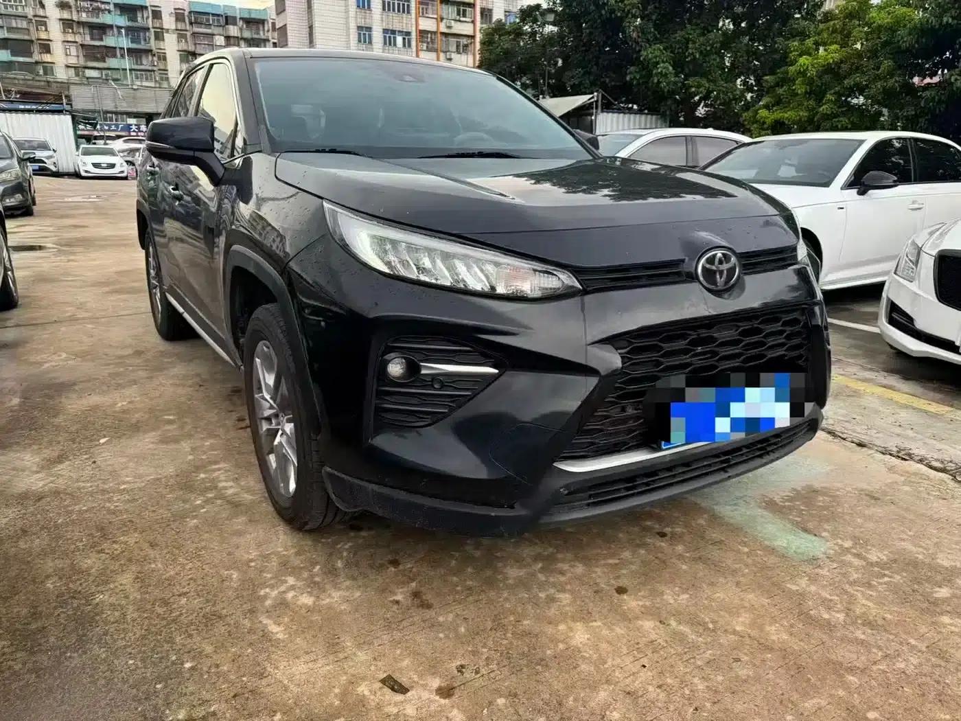 2021 Toyota RAV4 2.0L CVT 4WD Luxury Edition — миниатюра 3