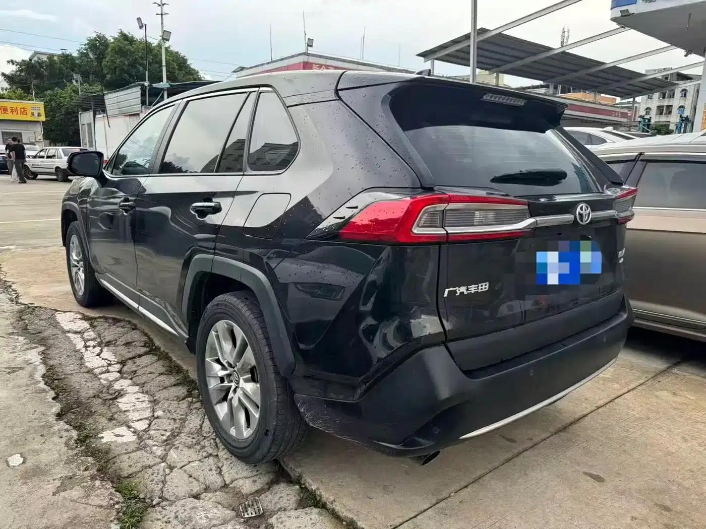 2021 Toyota RAV4 2.0L CVT 4WD Luxury Edition — миниатюра 6